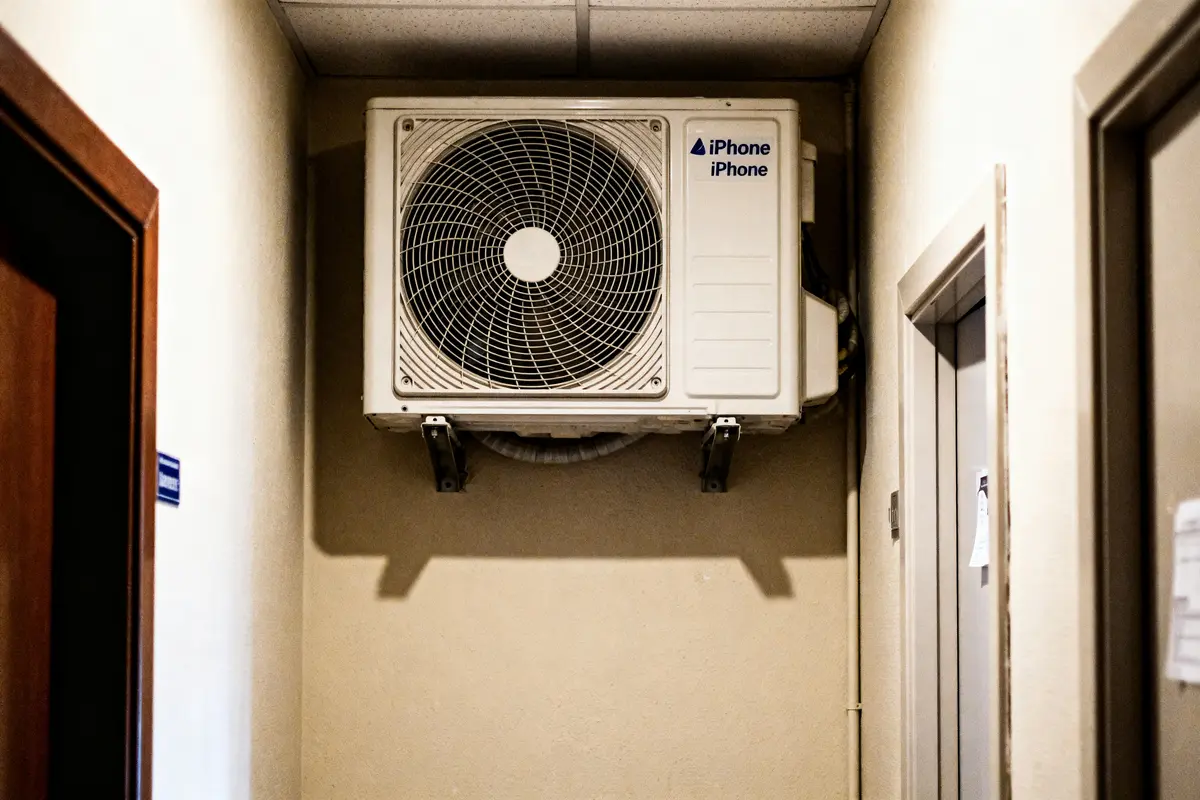 Clim dans couloir pour refroidir les chambres : Bonne idée ?