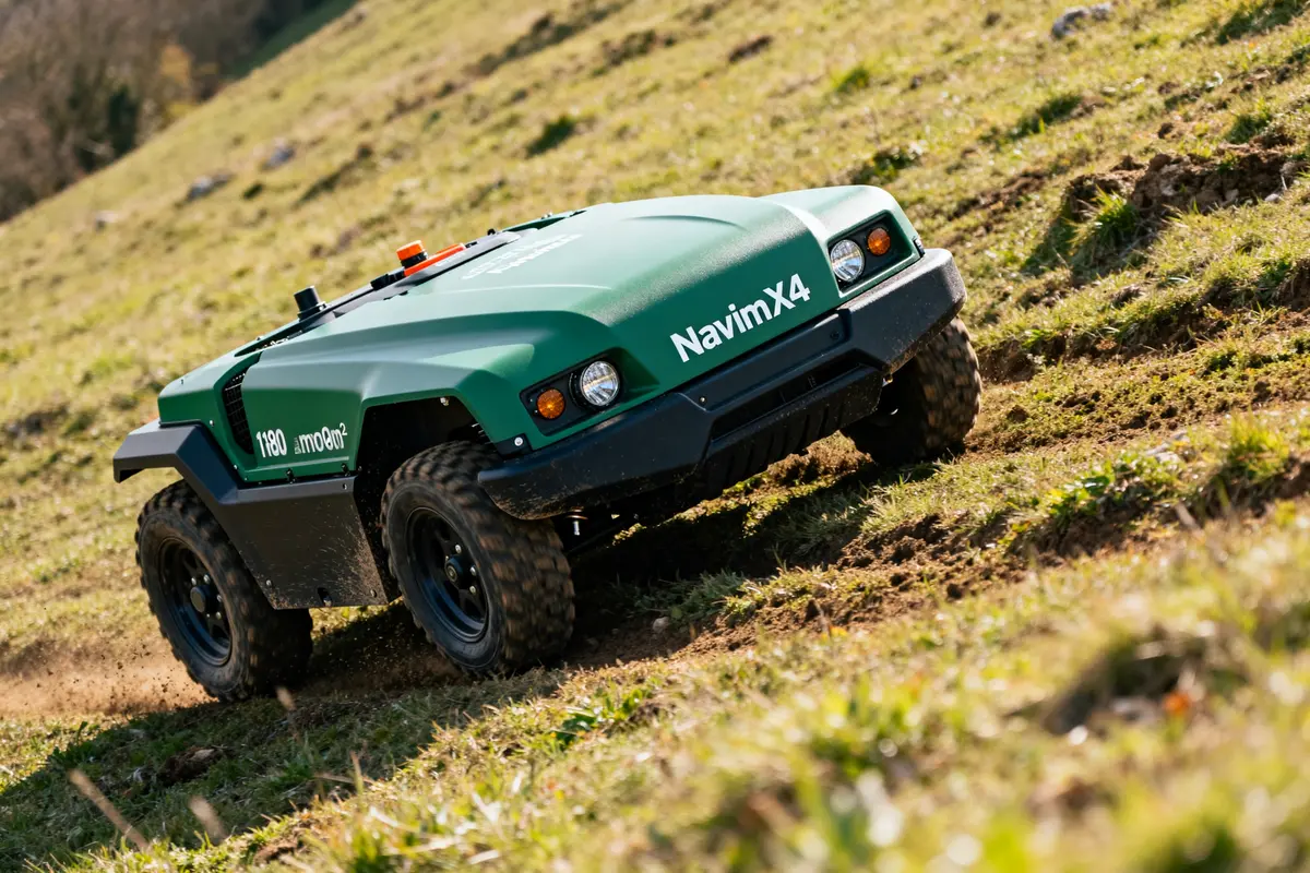 Navimow X4 : robot tondeuse 4WD tout-terrain premium